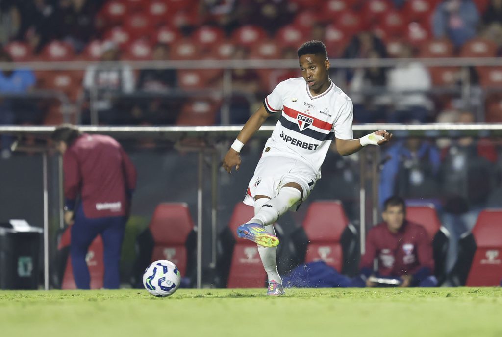 Wendell é um dos laterais do São Paulo. (Foto: Rubens Chiri/SPFC)