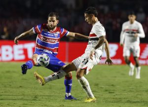 Ferreirinha perdeu pênalti no empate sem gols do São Paulo no MorumBIS. (Foto: Rubens Chiri/SPFC)
