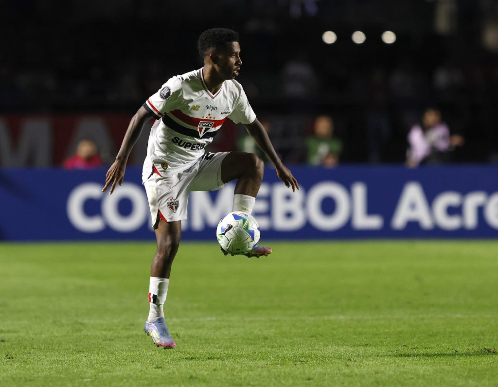 Marcos Antônio próximo de ser contratado pelo São Paulo. (Foto: Rubens Chiri e Paulo Pinto/SPFC)