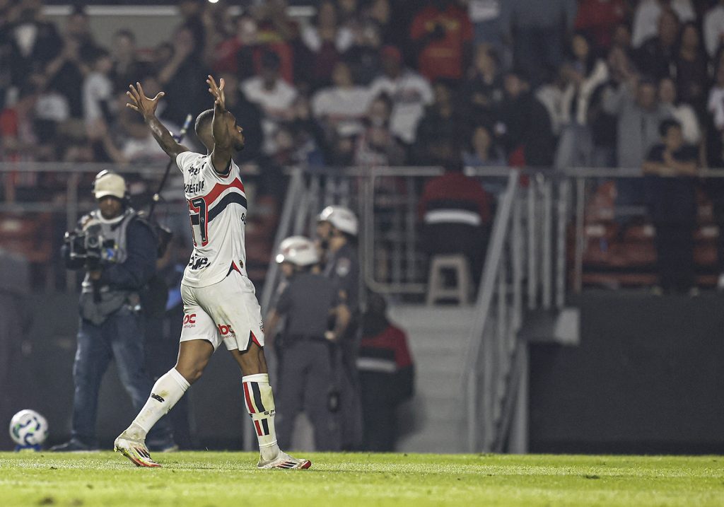 André é o titular no ataque do São Paulo. (Foto: Rubens Chiri e Paulo Pinto/SPFC)