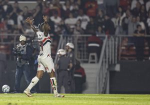 André é o titular no ataque do São Paulo. (Foto: Rubens Chiri e Paulo Pinto/SPFC)