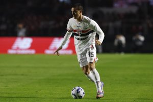 Lucca vira destaque no São Paulo. (Foto: Rubens Chiri e Paulo Pinto/SPFC)