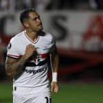 Luciano na versão copeira em 2025 no São Paulo. (Foto: Rubens Chiri e Paulo Pinto/SPFC)
