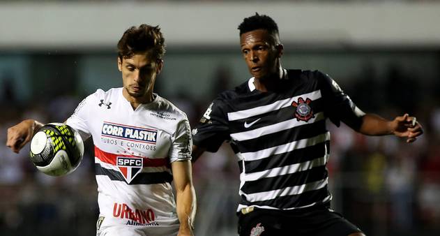 Rodrigo Caio ficou marcado por lance de Fair Play no Majestoso do Paulistão 2017. (Foto: Luis Moura/Estadão)