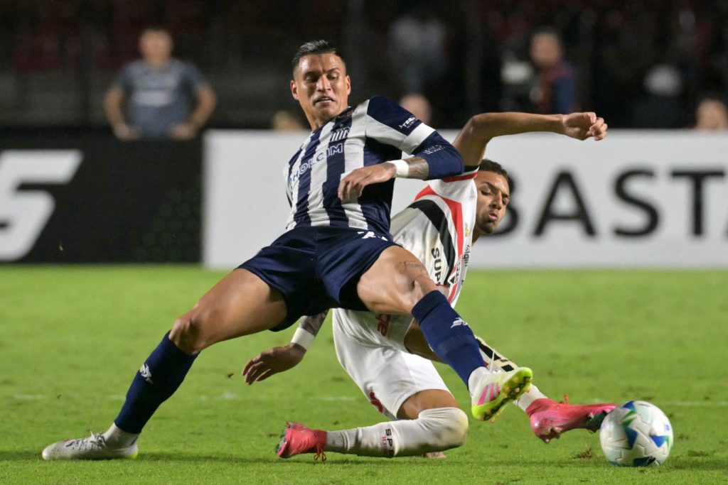 Tricolor teve um jogo pegado contra o Talleres no MorumBIS. (Foto: X da Libertadores)