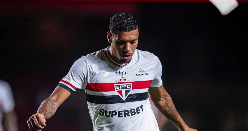 Ruan Tressoldi em ação pelo São Paulo FC. Foto: Rubens Chiri