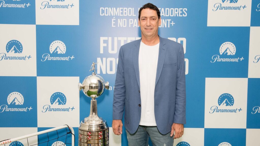 PVC é o comentarista principal do Paramount+, que tem direitos da Copa Libertadores. (Foto: Reprodução/Paramount+)
