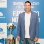 PVC é o comentarista principal do Paramount+, que tem direitos da Copa Libertadores. (Foto: Reprodução/Paramount+)