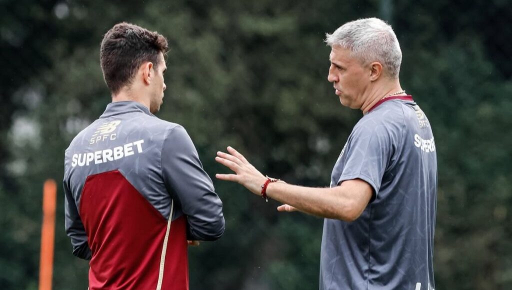 Crespo e Oscar em treinamento do São Paulo FC. Foto: Rubens Chiri