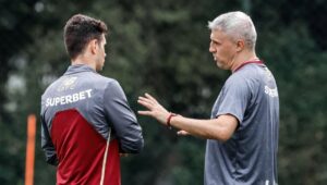Crespo e Oscar em treinamento do São Paulo FC. Foto: Rubens Chiri