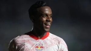 Helinho em ação pelo RB Bragantino. Foto: Wagner Meier/ Getty Images