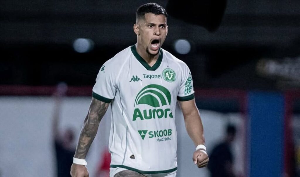 Mailton em ação pela Chapecoense. Foto: Divulgação.
