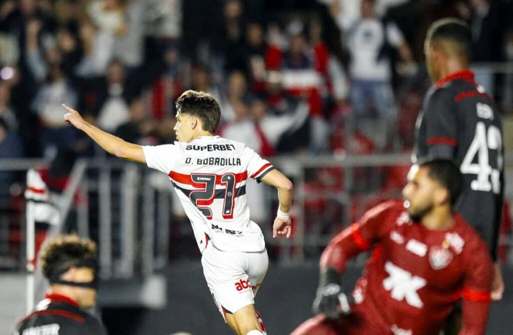 São Paulo vence o Vitória no MorumBis. Foto: Rubens Chiri