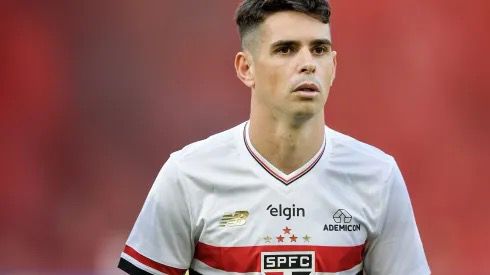Oscar em ação com a camisa do São Paulo. Foto: Reprodução.