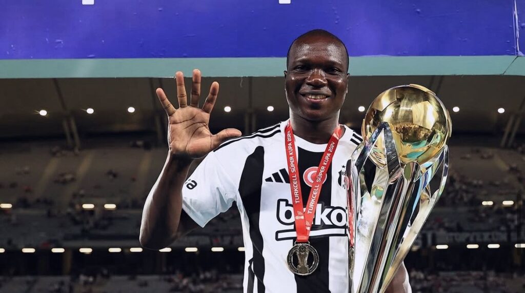 Aboubakar foi campeão pelo Besikitas. Foto: Divulgação.