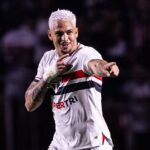 Luciano em ação com a camisa do São Paulo FC. Foto: Victor Monteiro