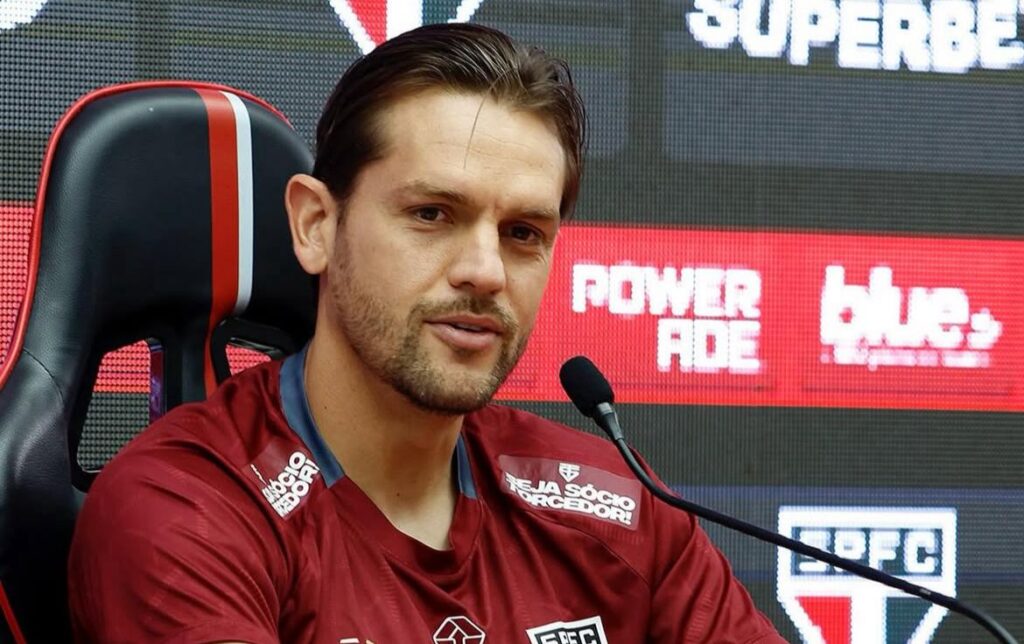 Rafael Tolói é o novo reforço do São Paulo para 2025. Foto: SPFC