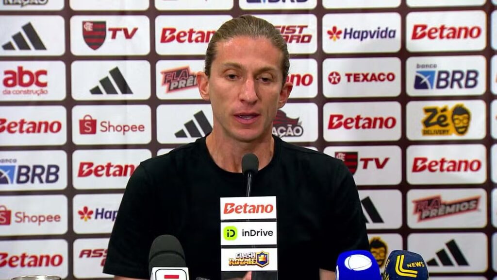 Filipe Luiz é o técnico do Flamengo. Foto: Fla TV
