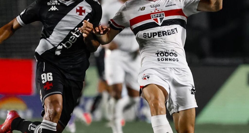 vas São Paulo vence o Vasco fora de casa. Foto: Rubens Chiri