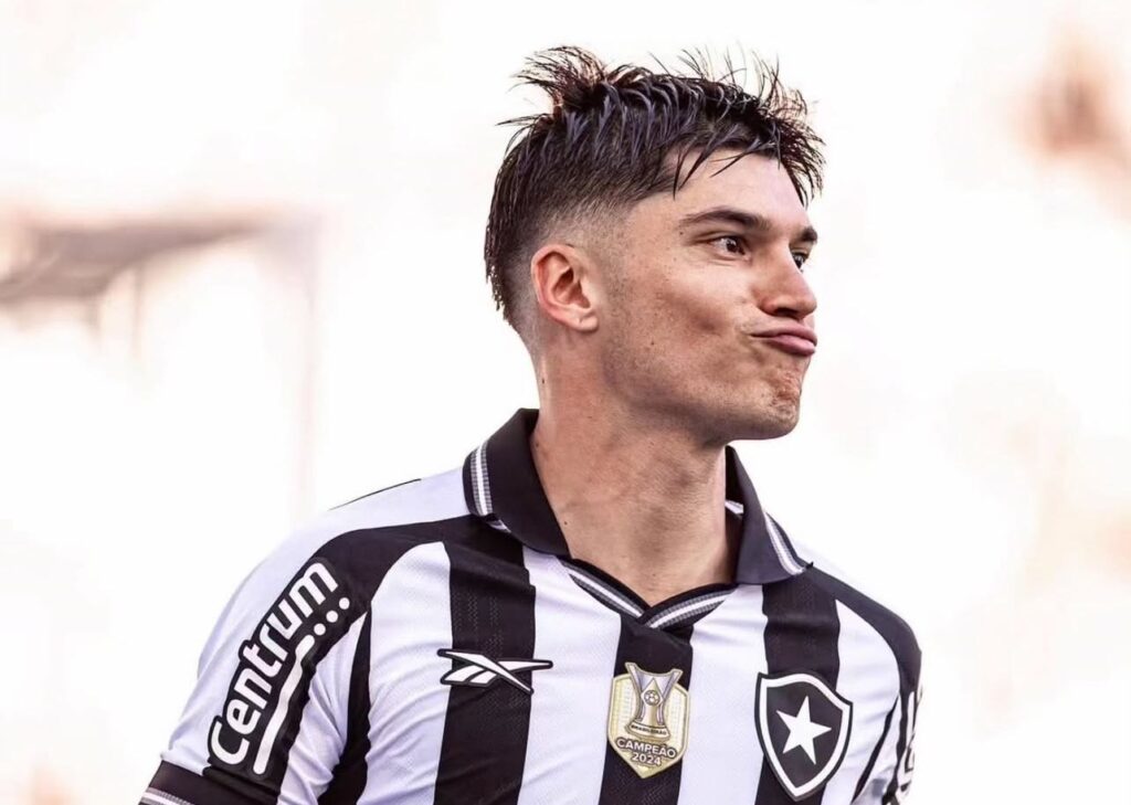 Joaquim Correa, atacante do Botafogo. Foto: Vitor silva.