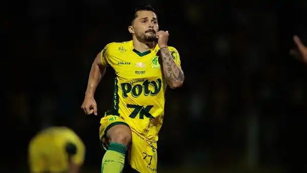 Alesson em ação pelo Mirassol durante 2025. Foto: Reprodução.