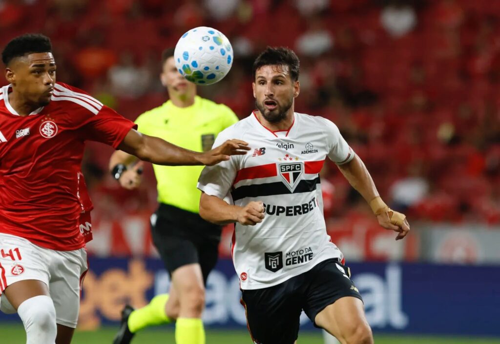 Internacional e São Paulo ficam no empate por 1x1. Foto: Rubens Chiri.