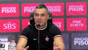Jair Ventura é o técnico do Vitória. Foto: Reprodução.